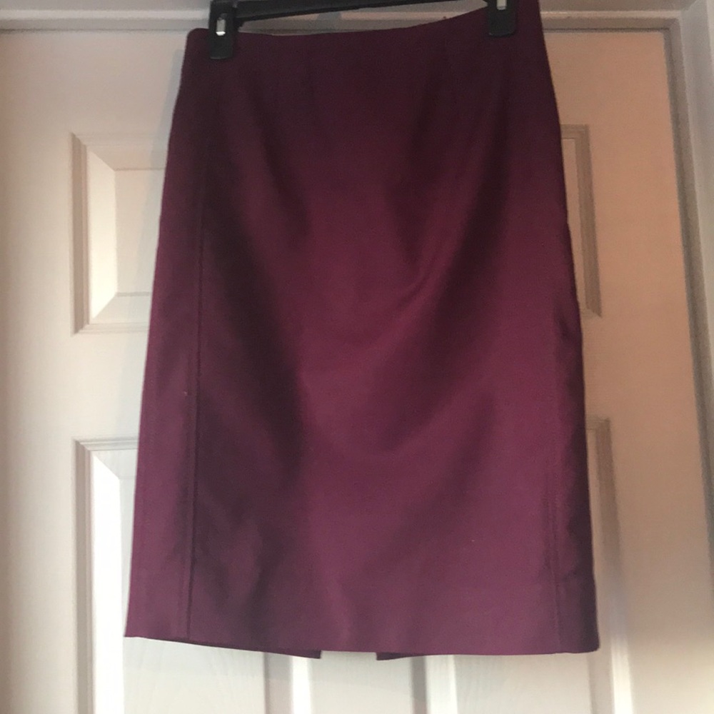 White House Black Market maroon pencil skirt